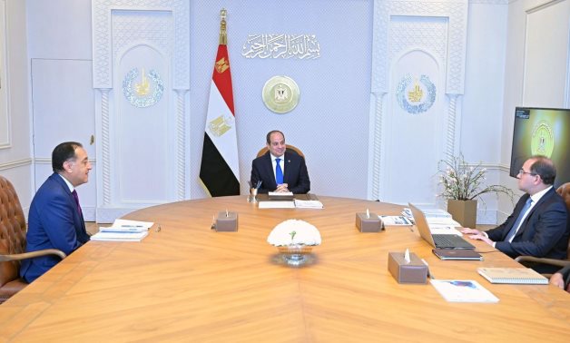 الرئيس السيسى يطّلع على ملامح وتفاصيل حزمة التسهيلات الضريبية الثانية 