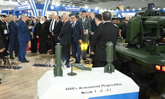 ‏لجنة الدفاع والأمن القومي بمجلس الشيوخ تزور معرض إيديكس وتشيد بحجم التنظيم