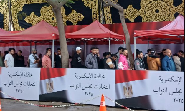 توافد الناخبين للتصويت فى إعادة انتخابات النواب بالرمل الإسكندرية