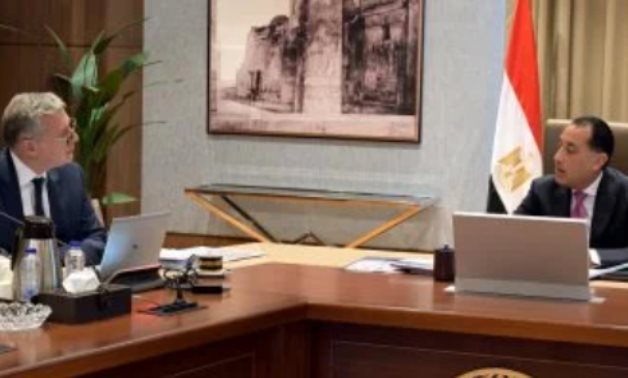 رئيس الوزراء يستعرض مع وزير البترول عددًا من ملفات عمل الوزارة