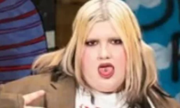 تدعو لضرب الرجال.. إنفلونسر إسبانية تشعل مواقع التواصل: ضربه أمر جيد