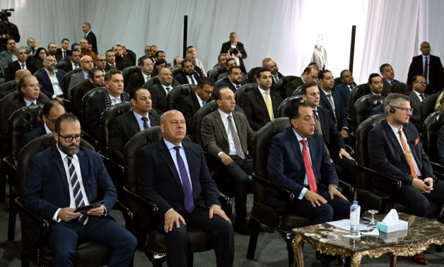 رئيس الوزراء: الدولة المصرية أصبحت مركزًا عالميًا لصناعة الضفائر الكهربائية    