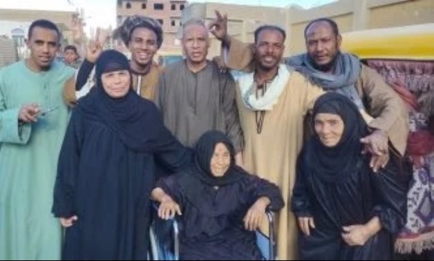 عمرها 111 سنة.. الحاجة بدور من أسوان تصر على الإدلاء بصوتها بانتخابات النواب