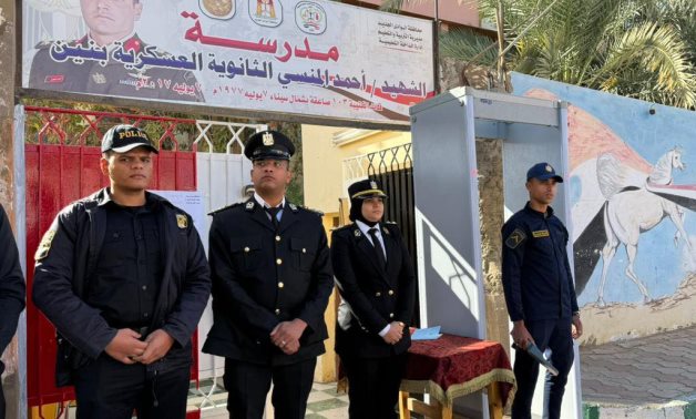 انتظام كامل للتصويت بمدرسة الشهيد أحمد المنسى بالداخلة باليوم الثاني لانتخابات الدوائر الملغاة