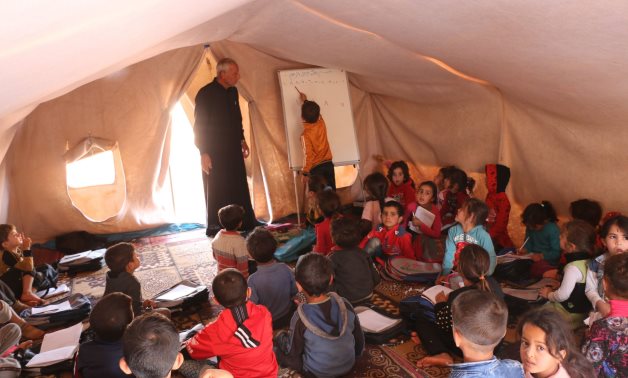 سبورة الدم.. كيف اغتالت الحروب مستقبل عقول الأجيال العربية؟ الحروب تمحو 20 عاما من التعليم وتخلف جيلا خارج الخدمة.. 30 مليون طفل بلا مدارس.. والزواج المبكر وارتفاع الجريمة والإدمان حصاد منتظر لـ«وباء الجهل»