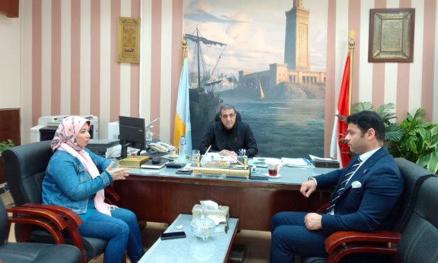 نائب بـ"الجبهة الوطنية" يتدخل لحل أزمة مديونيات مساكن الإيواء فى بن زولاق بالإسكندرية