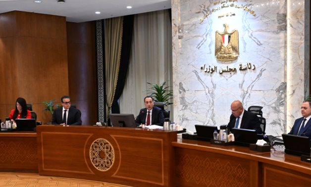 مدبولي يهنىء الرئيس والشعب المصري بمناسبة العام الميلادي الجديد