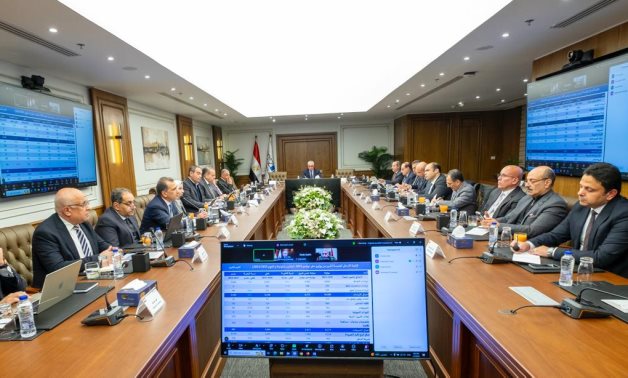 اقتصادية قناة السويس على خريطة الاستثمار العالمى.. 5 مليارات دولار استثمارات نصف عام والإيرادات تقفز 55%.. 80 مشروعًا جديدًا و64 ألف فرصة عمل خلال النصف الأول من العام المالى الحالى.. ونمو يتجاوز التوقعات بـ43%