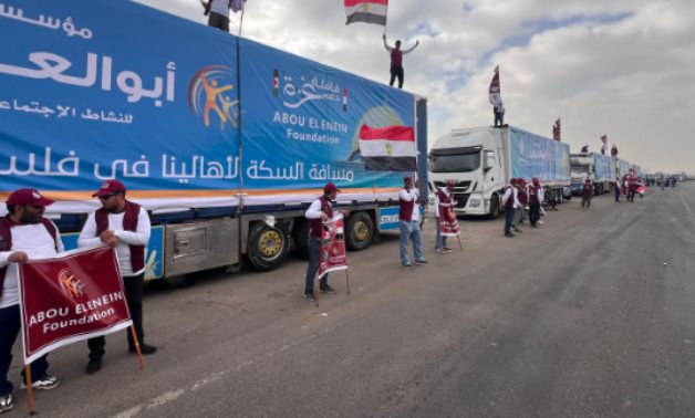 التحالف الوطنى يسيّر القافلة رقم 13 لتلبية احتياجات الأشقاء بغزة.. 150 شاحنة بأكثر من 3 آلاف طن مساعدات لمواجهة برد الشتاء.. ومشاركة 13 مؤسسة لتخفيف الأعباء المعيشية عن الأسر المتضررة فى فلسطين