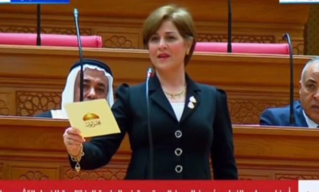 النائبة إيمان العجوز تؤدي اليمين الدستورية في أولي جلسات النواب 2026 
