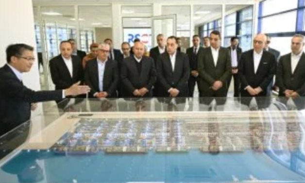 مدبولى يشهد وصول السفينة CMA CGM IRON القادمة من بيروت لميناء السخنة