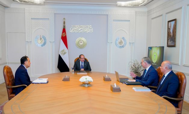 الرئيس السيسى يعقد اجتماعًا لاستعراض عددٍ من ملفات عمل وزارة البترول والثروة المعدنية