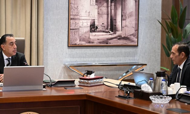 رئيس الوزراء يستعرض الموقف التنفيذى لمشروعات شركة "تنمية الريف المصرى الجديد"