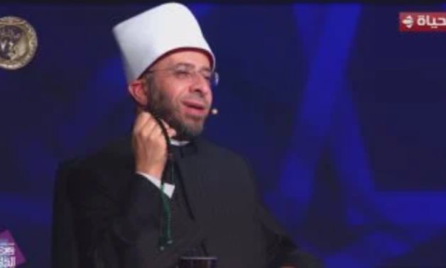 نور القرآن يضيئ فى سماء دولة التلاوة.. أسامة الأزهرى يتغزل فى مصر ويلقى قصيدة حبا فى القرآن.. ومصطفى حسنى: طوبى وهنيئا للشهداء وأهاليهم.. والتحكيم لمحمد القلاجى: أنت عملاق.. والبرنامج يحتفى بالشيخ شعبان الصياد