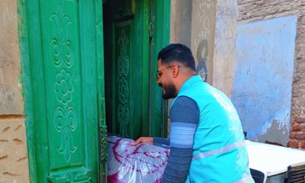 صناع الخير عضو التحالف الوطنى توزع بطاطين على الفئات الأكثر احتياجًا بأسيوط