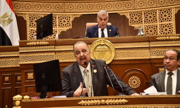 جدل تحت قبه الشيوخ حول تعديلات قانون "المستشفيات الجامعية" وزير التعليم العالي : منظومة رقمية تربط الرعاية المركزة بالمستشفيات الجامعية والصحة.. ورئيس برلمانية الجبهة : "لن نسمح بسلق القوانين"