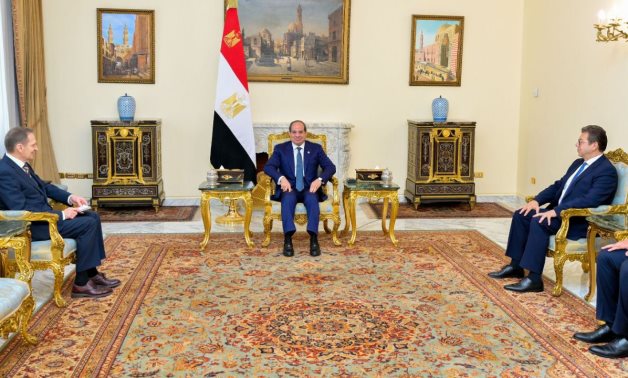 الرئيس السيسى يستقبل رئيس جهاز الاستخبارات الخارجية بروسيا بحضور اللواء حسن رشاد