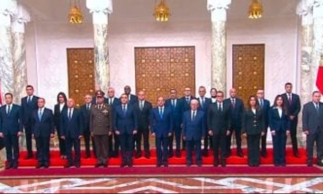 بالأسماء.. الرئيس السيسى يشهد أداء الوزراء الجدد ونوابهم اليمين الدستورية 