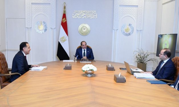 الرئيس السيسى يوجه بحزمة جديدة للحماية الاجتماعية وصرف مرتبات فبراير الأسبوع الجارى