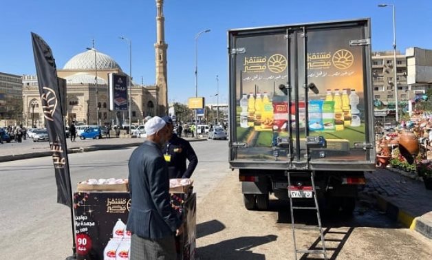 سيارات جهاز مستقبل تتجول فى الميادين لضبط الأسعار وتخفيف الأعباء عن الأسر