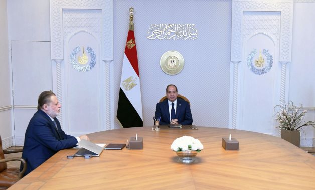 الرئيس السيسى يبحث مع محافظ البنك المركزى تطورات وإنجازات القطاع المصرفي خلال عام ٢٠٢٥