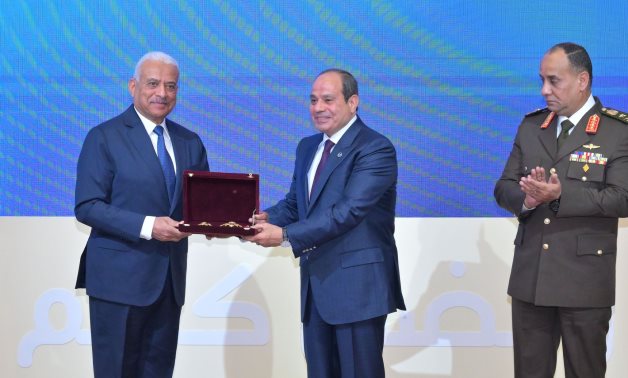 الرئيس السيسى يشهد حفل تكريم الفريق أول عبد المجيد صقر وزير الدفاع السابق 