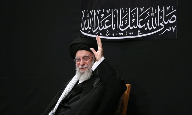 إيران تنتظر "خليفة خامنئى".. مجلس خبراء من 90 عضوًا منتخب يختار المرشد الأعلى.. والدستور يضع ثلاثة أشهر مهلة لاختياره.. حفيد الخمينى قائد الثورة الإسلامية يتقدم قائمة المرشحين.. وابن خامنئى يواجه رفض "التوريث"