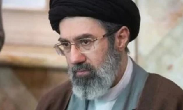 من هو مرشد إيران القادم؟.. اجتماع لمجلس القيادة المؤقت لتحديد موعد جلسة اختيار المرشد الجديد.. ترجيحات بترشح نجل خامنئى.. وترامب يطلب المشاركة في التعيين.. ويؤكد: مجتبى خامنئي "ضعيف" واختيار غير مقبول