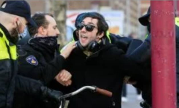 تفجير يستهدف مدرسة يهودية في أمستردام دون وقوع إصابات