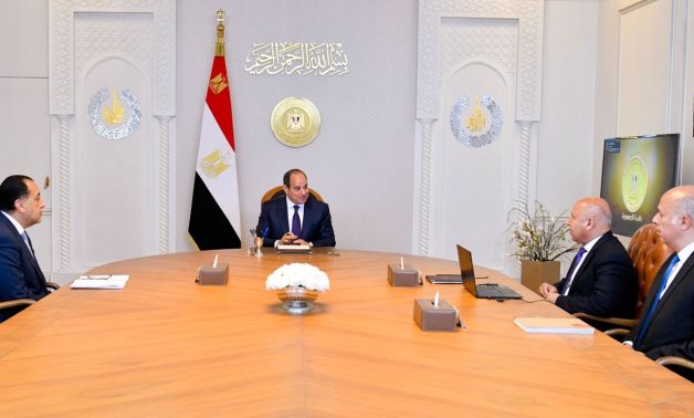 الرئيس السيسى يطّلع على تقرير شامل حول زيارة وزير الخارجية إلى عدد من الدول العربية الشقيقة.. ويجدد إدانة مصر للاعتداءات على الدول العربية الشقيقة..وتضامن القاهرة الكامل قيادةً وحكومةً وشعباً مع أشقائها 