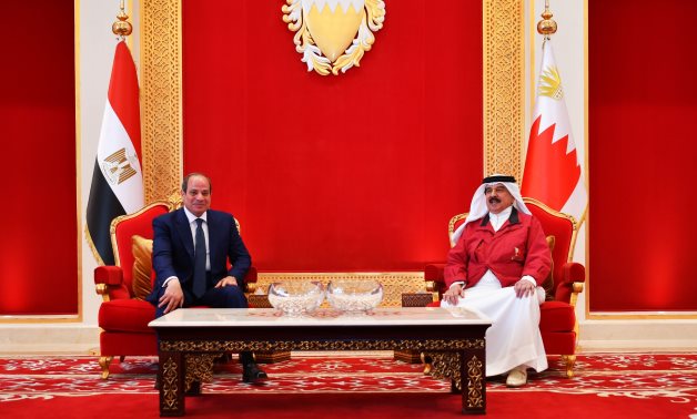 الرئيس السيسى وملك البحرين يبحثان احتواء التوتر الراهن وتكريس مفهوم الأمن العربي الجماعي