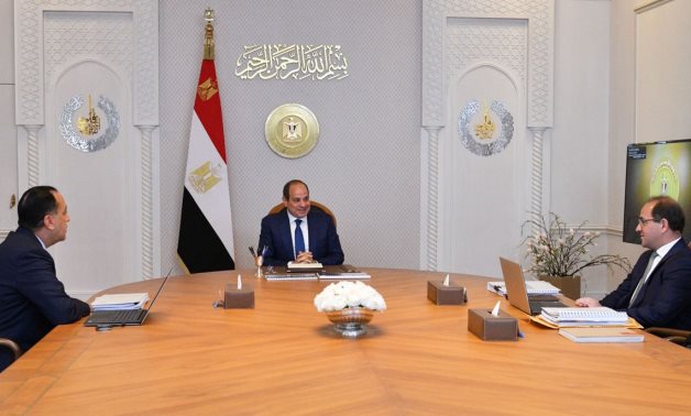 الرئيس السيسى: ترشيد الإنفاق العام وتعزيز الإيرادات وخفض المديونية الحكومية