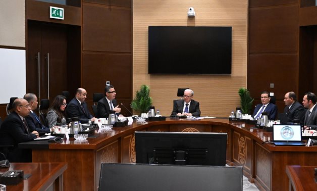 نائب رئيس مجلس الوزراء يتابع جهود الحكومة لتوفير وإتاحة السلع الأساسية للمواطنين   