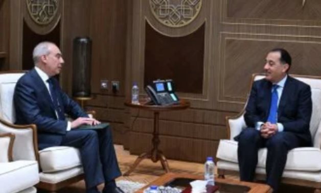 رئيس الوزراء يلتقى السفير علاء يوسف رئيس الهيئة العامة للاستعلامات