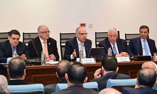 "بالعلم لا بالفهلوة".. مواجهة نارية تحت القبة حول غرامات الأرز.. وزير الرى يتحدى: "لو المحصول يستحمل العطش همضى فورًا".. والزراعة: "مفيش أرز جاف".. و"القصير" يطالب بإعفاء المزارعين من عقوبات الـ10 آلاف جنيه