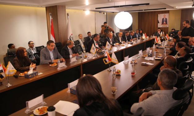 حزب الجبهة الوطنية يبدأ حوارا مجتمعيا لإنقاذ الأسرة المصرية: تأهيل المقبلين على الزواج وقانون يحمي كل الأطراف 