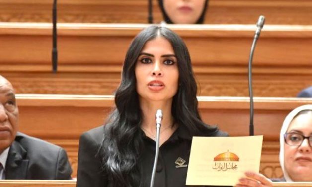 النائبة هايدي المغازي تطالب بإعادة النظر في نسب قبول أبناء المصريين بالخارج بالجامعات الحكومية لضمان تكافؤ الفرص