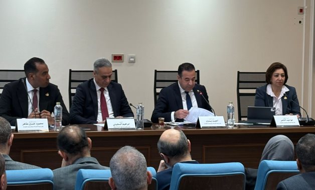 انطلاق اجتماع اتصالات النواب لبحث ملف توطين صناعه الهاتف المحمول