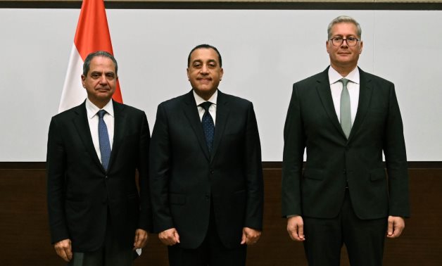  رئيس الوزراء يشهد توقيع اتفاقية لتأهيل شبكات الغاز اللبنانية بخبرات قطاع البترول المصري