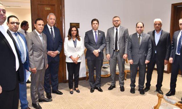 لأول مرة .. البرلمان المصري يستقبل ممثلي شركات الطيران الخاصة والشارتر.. وسحر طلعت تعد ببحث مشكلاتهم 
