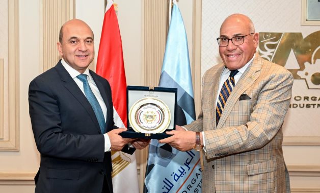 العربية للتصنيع تبحث التعاون المشترك مع الغرفة التجارية الفرنسية