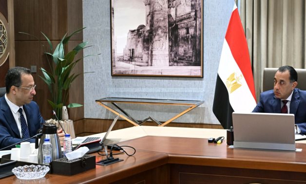 رئيس الوزراء يستعرض مع وزير الاتصالات عددًا من ملفات عمل الوزارة
