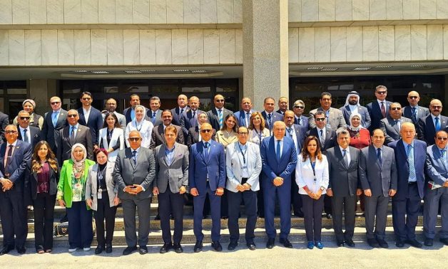  هشام حسين خلال زيارة نواب البرلمان  لمطار القاهرة: مشروعات التطوير طموحة وتعكس وجود إرادة سياسية حقيقية