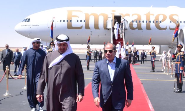 الرئيس السيسى يستقبل الشيخ محمد بن زايد بمطار العلمين.. الزعيمان يبحثان تطورات القضايا الإقليمية والدولية محل الاهتمام المشترك، ومستجدات الشرق الأوسط والجهود المبذولة لتجنب المزيد من التصعيد