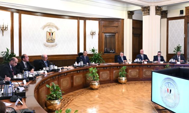 رئيس الوزراء يترأس اجتماعًا لمتابعة إعداد البرنامج الاقتصادي الوطني لمرحلة ما بعد برنامج صندوق النقد الدولي