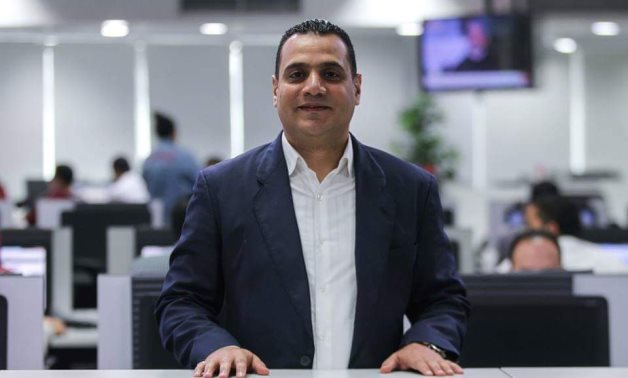 كامل كامل يرصد إمبراطورية الإخوان المالية منذ حسن البنا حتى انقسام التنظيم على "كعكة التمويل"
