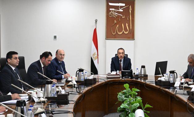 الرئيس السيسى يوجه بالتنسيق بين جهات الدولة المعنية وتبادل الرؤى لتطوير الإعلام المصري بمؤسساته وقنواته الحكومية والخاصة.. وعرض الإنجاز المُحقق في مشروع أرشفة ورقمنة التراث الإذاعي والتليفزيوني على الرأي العام