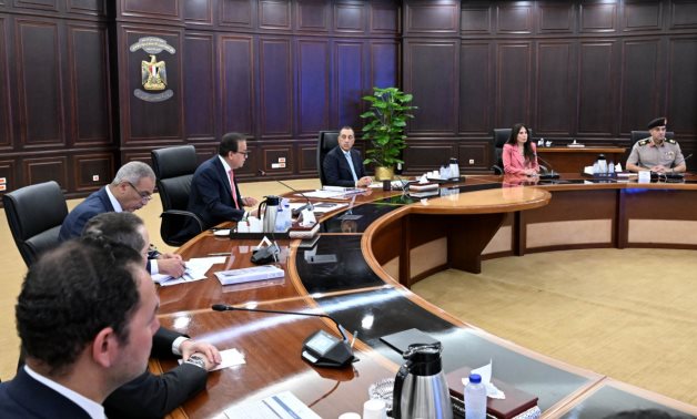 رئيس الوزراء يستعرض مقترح مشروعي المدينتين الطبيتين المتكاملتين بالعاصمة الجديدة ومدينة العلمين الجديدة