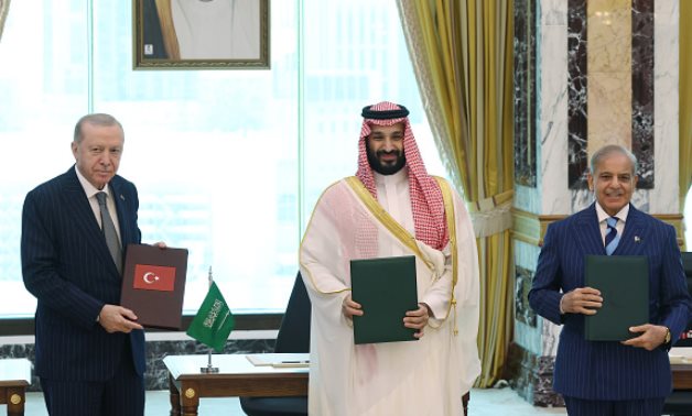 وزير الدفاع السعودى يعلق على "اتفاقية مكة للدفاع المشترك"