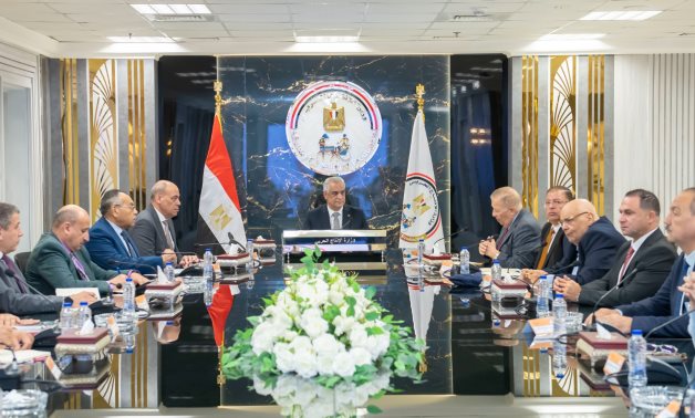 وزير الانتاج الحربي : نسعى لإقامة شراكات صناعية متكاملة تمتد إلى مختلف المحافظات